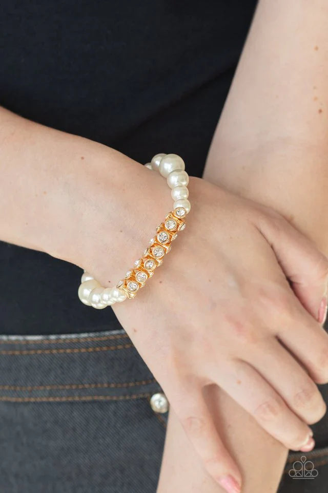 Traffic-Stopping Sparkle - Gold Bracelet