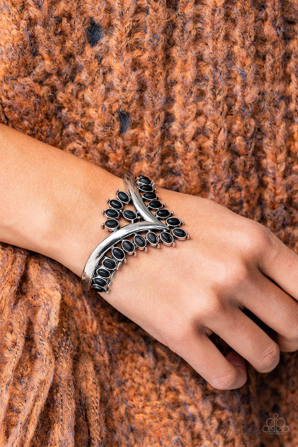 Paparazzi Teton Tiara - Black Bracelet - Pusher P