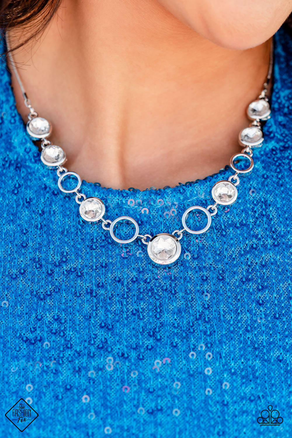 Fashion Fix November 2022-Fiercely 5th Avenue - Complete Trend Blend
