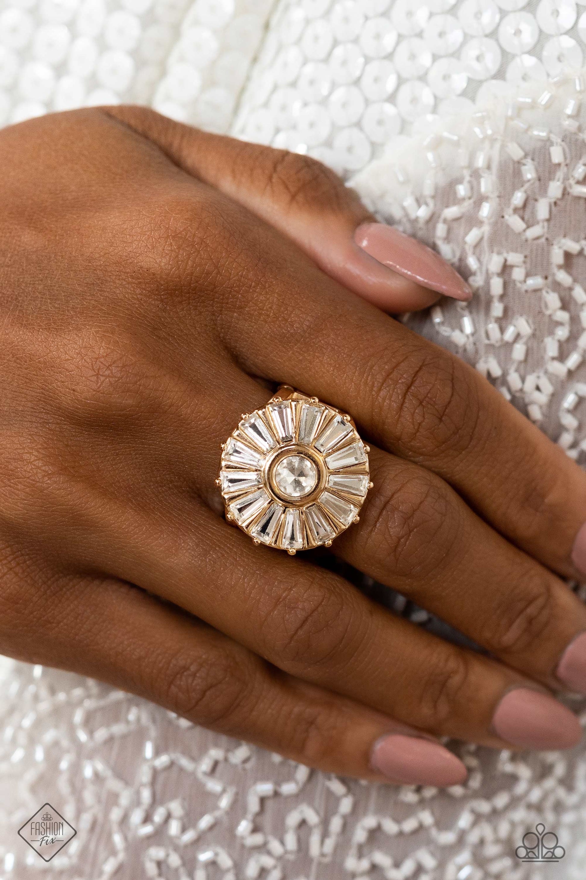 Paparazzi Fiercely 5th Avenue - Complete Trend Blend-February 2023 Fashion Fix-Paparazzi Jewelry Images