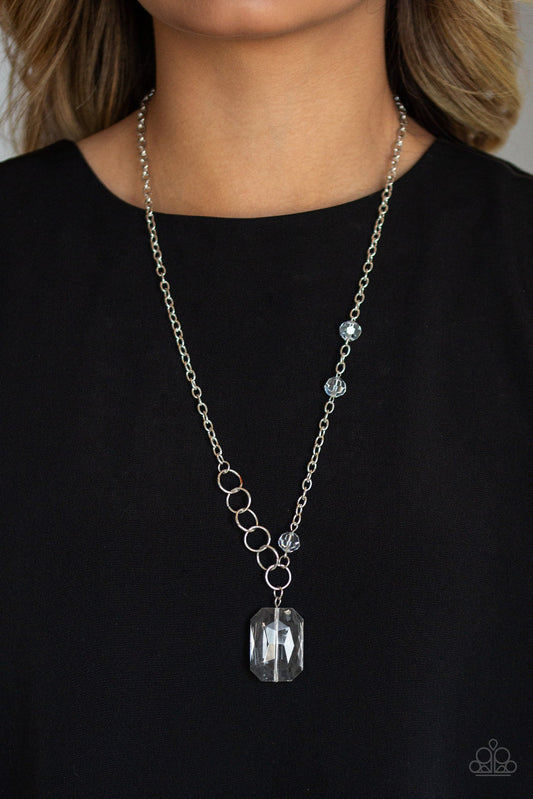 Paparazzi Never a Dull Moment - Necklace White - Pusher P