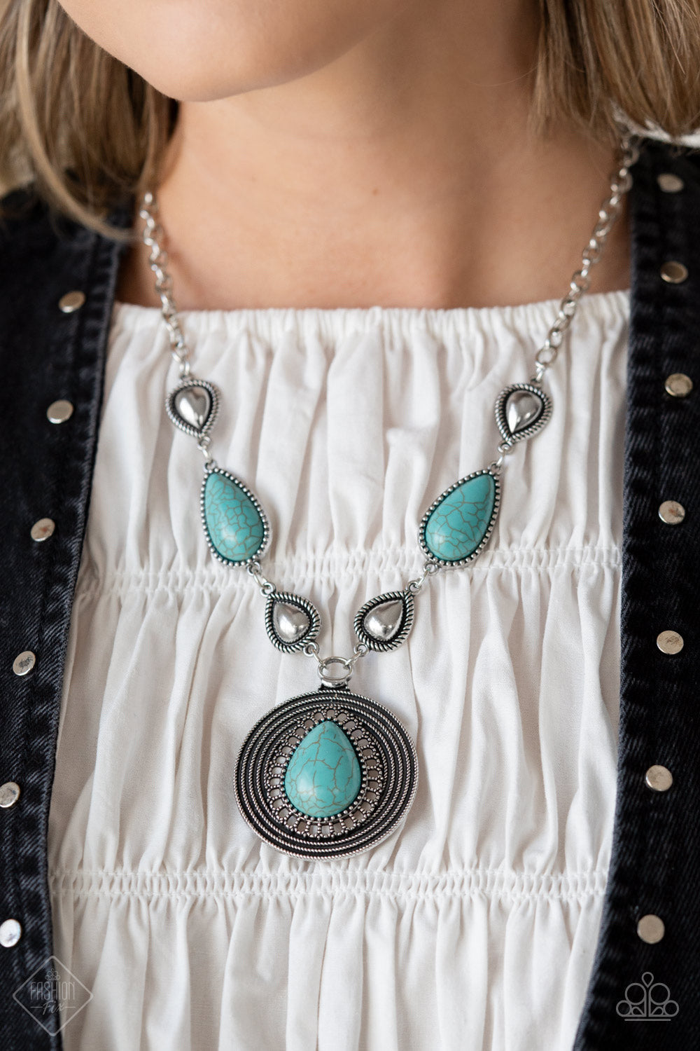 Paparazzi Simply Santa Fe - April 2022 Complete Trend Blend - Pusher P