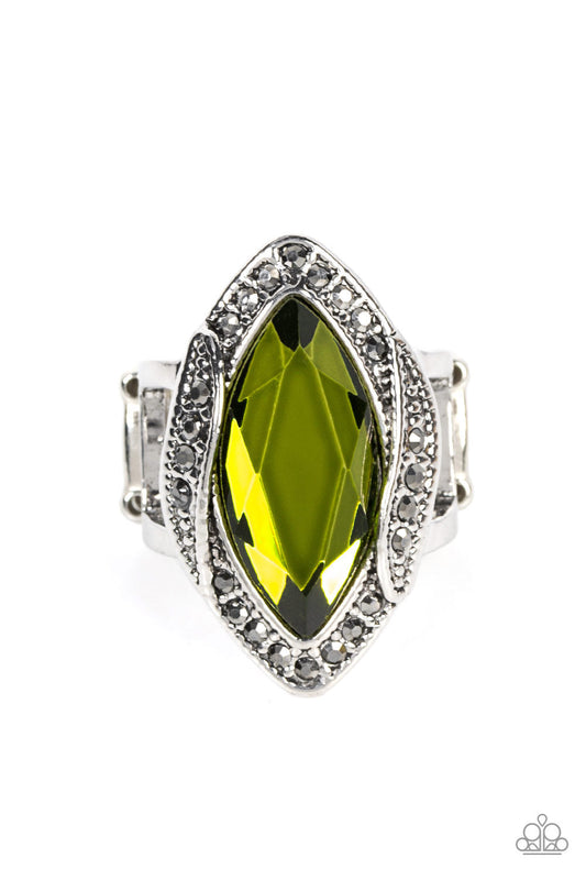 Paparazzi Let Me Take a REIGN Check - Green Ring-Paparazzi Jewelry Images