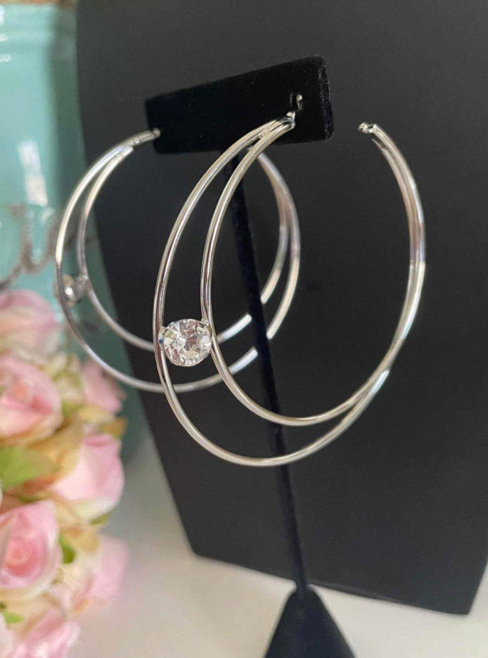 5 Piece Jewelry Set - Paparazzi May 2023 Life of the Party Paparazzi jewelry image
