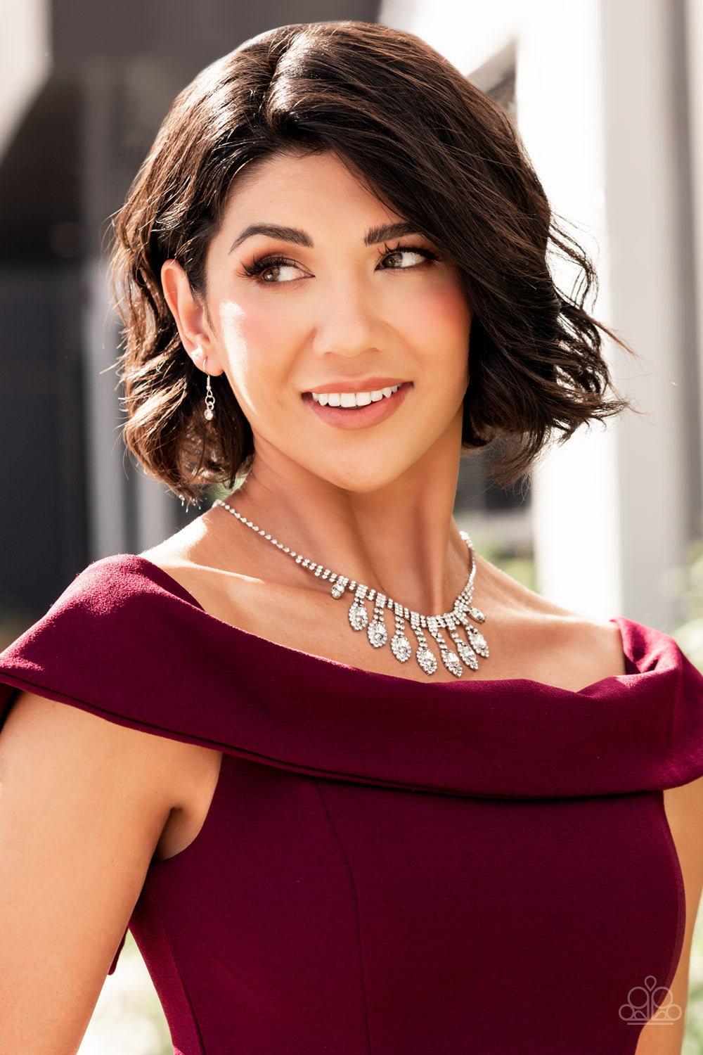 REIGNING Romance - White Necklace- November 2022 Life of the Party