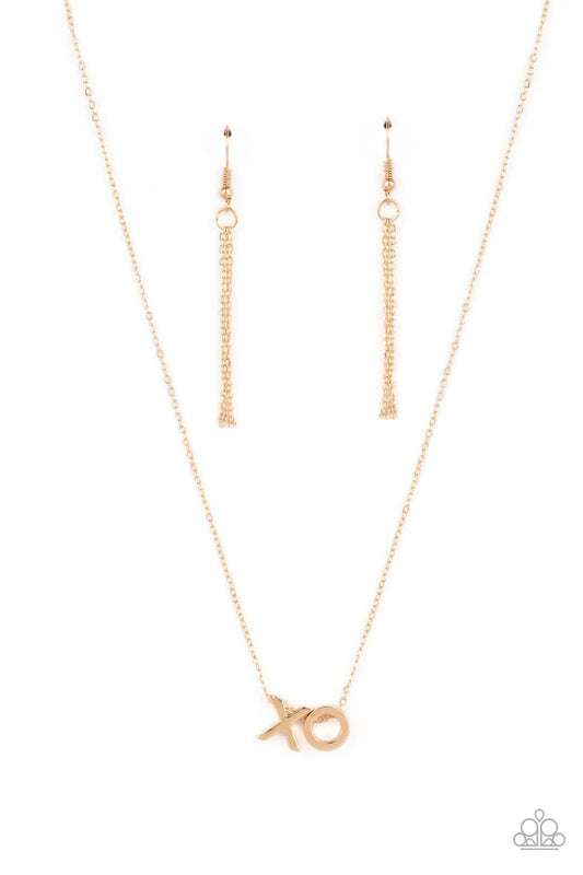 Paparazzi Hugs and Kisses - Gold necklace -Paparazzi Jewelry Images