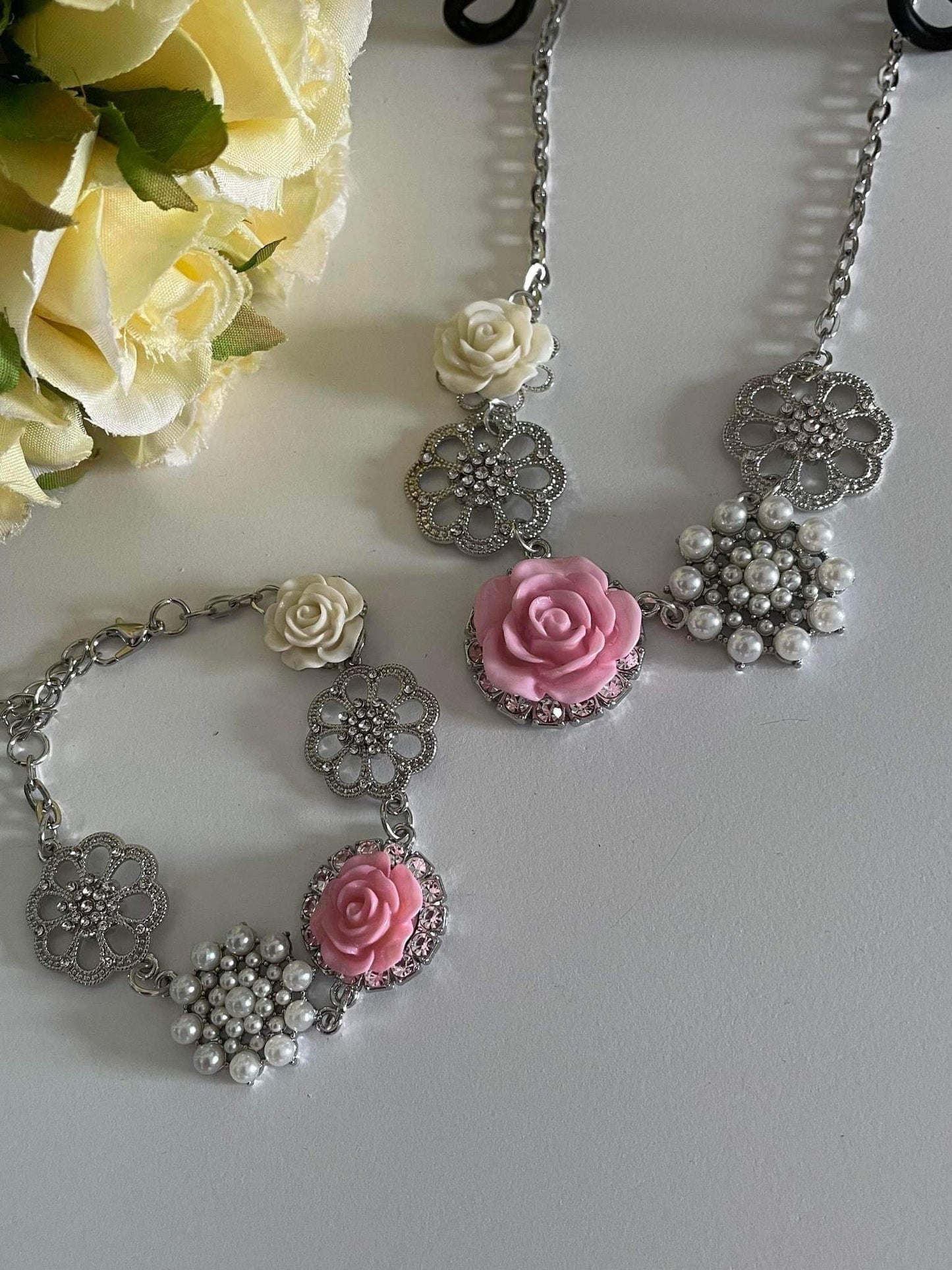 April 2023 Life of The Party - 5 Piece Jewelry Set