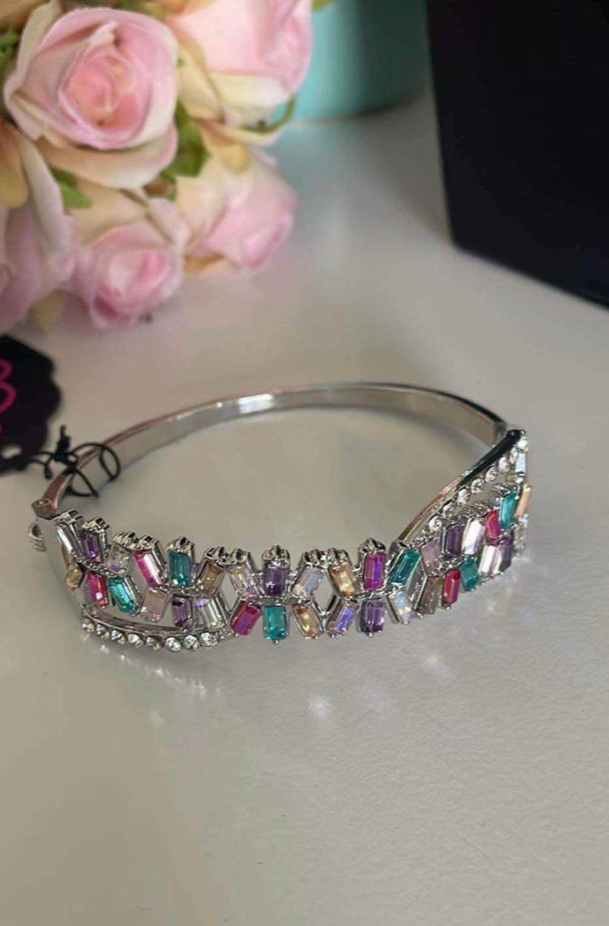 5 Piece Jewelry Set - Paparazzi May 2023 Life of the Party Paparazzi jewelry image