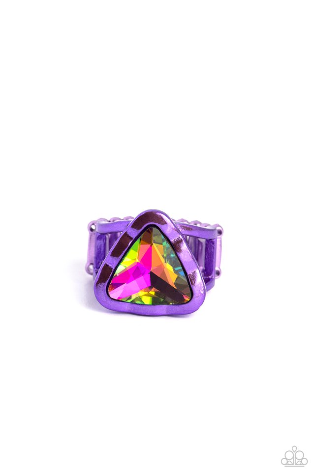 https://www.afinishingtouchjewelry.com/products/paparazzi-triangle-tyrant-purple-oil-spill-ring?utm_content=ios&utm_medium=product-links&utm_source=copyToPasteboard