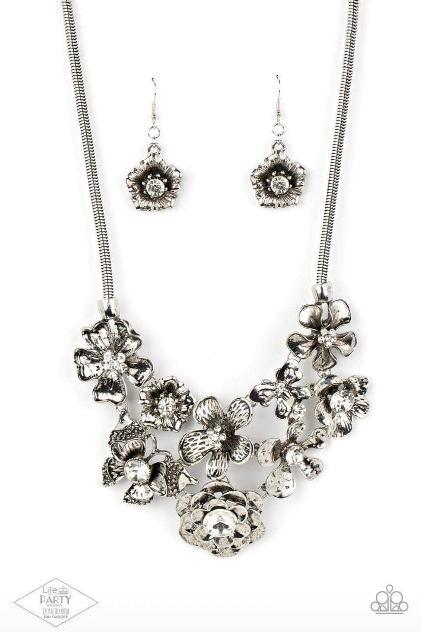 Paparazzi Empire Diamond Exclusive- 2012 Zi Collection Necklace - Pusher P