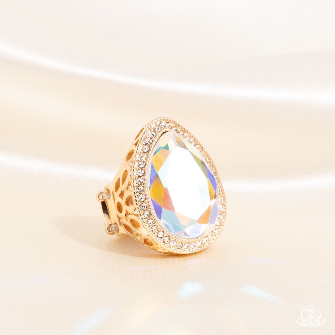 Illuminated Icon - Gold Ring - November 2022 Life of the Party