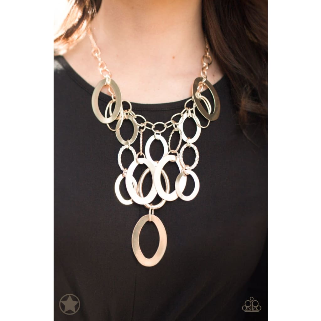 Paparazzi A Golden Spell - Necklace