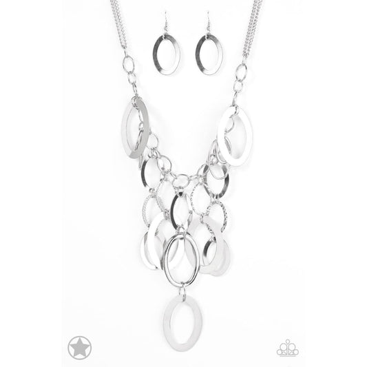Paparazzi A Silver Spell - Blockbuster Necklace