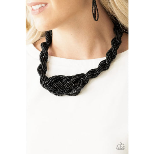 Paparazzi A Standing Ovation - Black Necklace