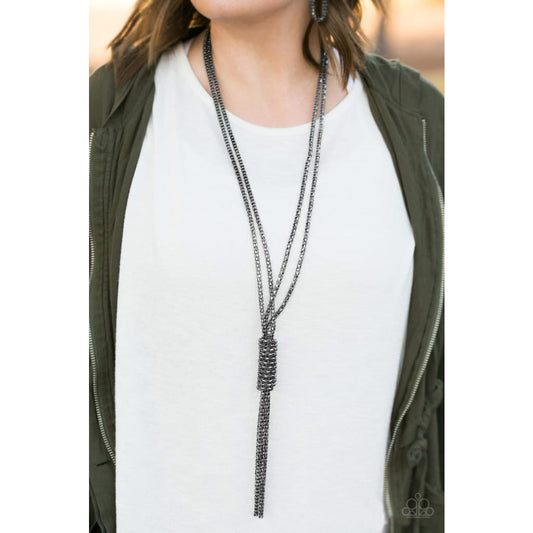 Paparazzi Boom Boom Knock You Out! - Black/Gunmetal