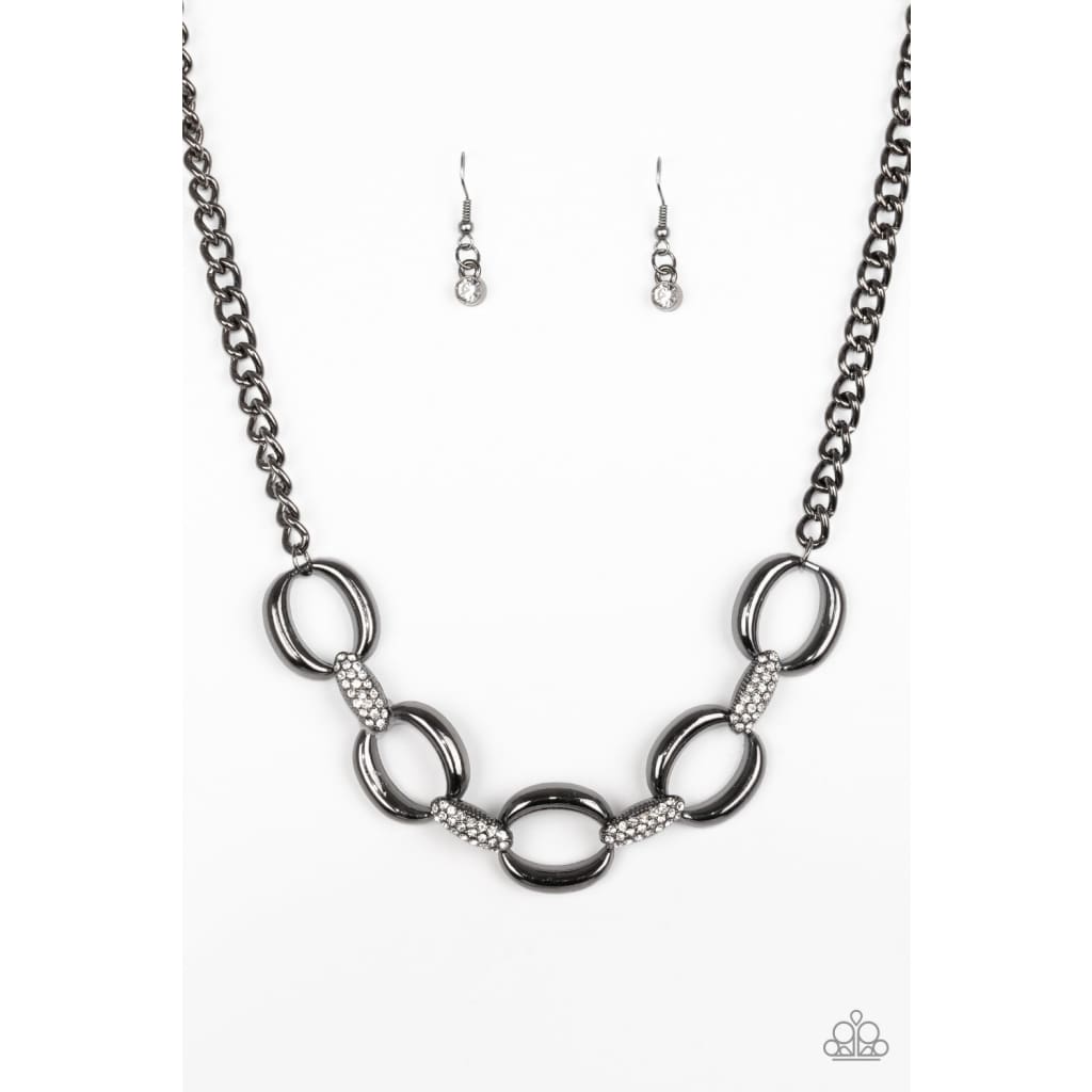 Paparazzi Boss Boulevard - Black/Gunmetal Necklace