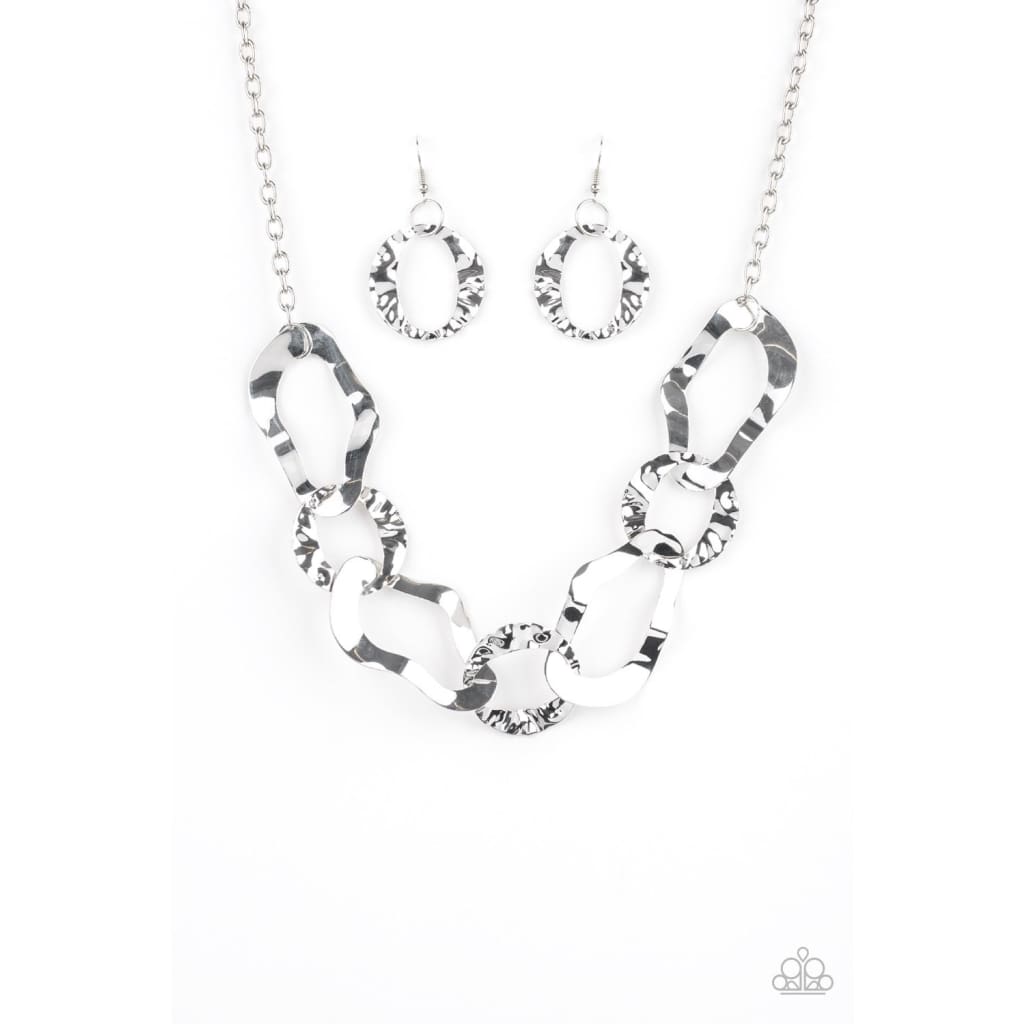 Paparazzi Capital Contour - Silver