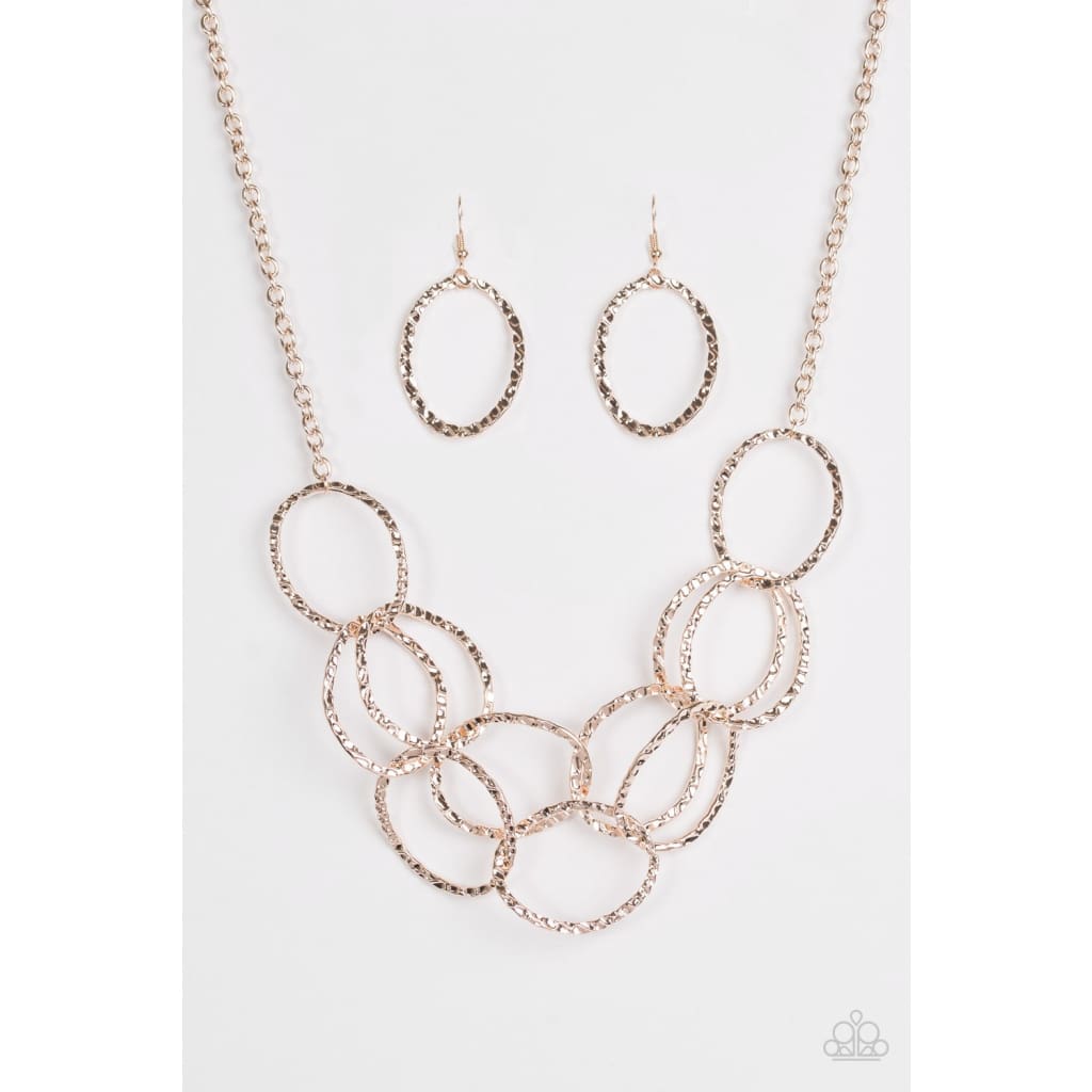 Paparazzi Circus Royale Rose Gold