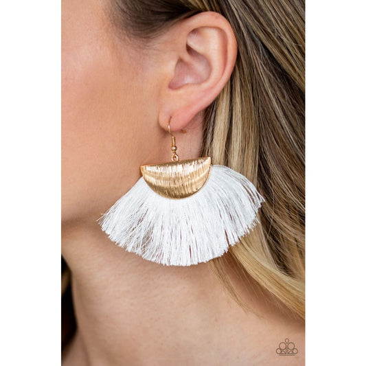 Paparazzi Fox Trap - White Necklace
