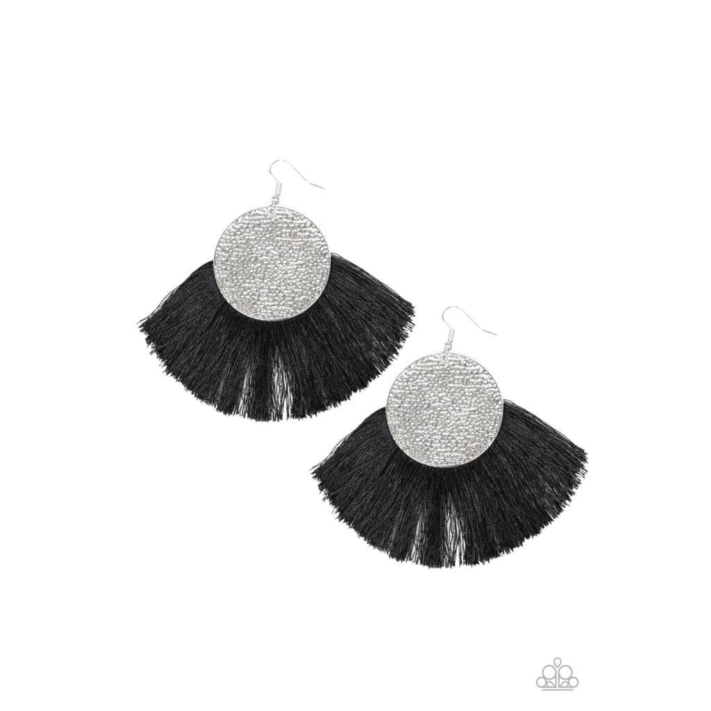 Paparazzi Foxtrot Fringe - Black