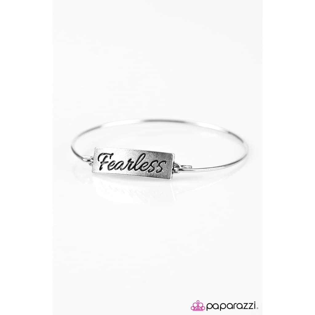 Paparazzi Live Fearlessly - Silver
