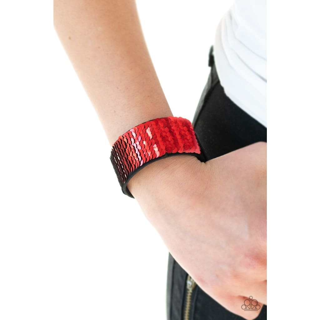 Paparazzi Mer-mazingly Mermaid - Red