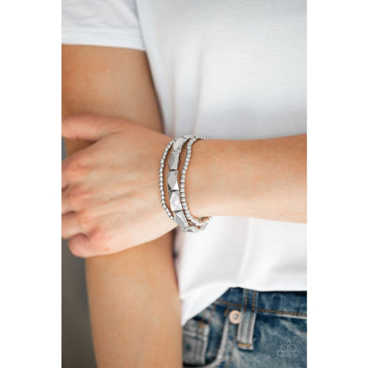 Paparazzi Metal Movement - Silver