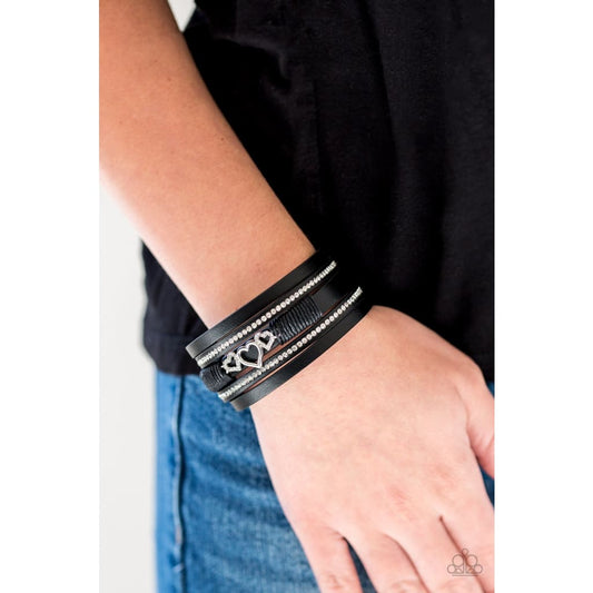 Paparazzi Rebel Valentine - Black