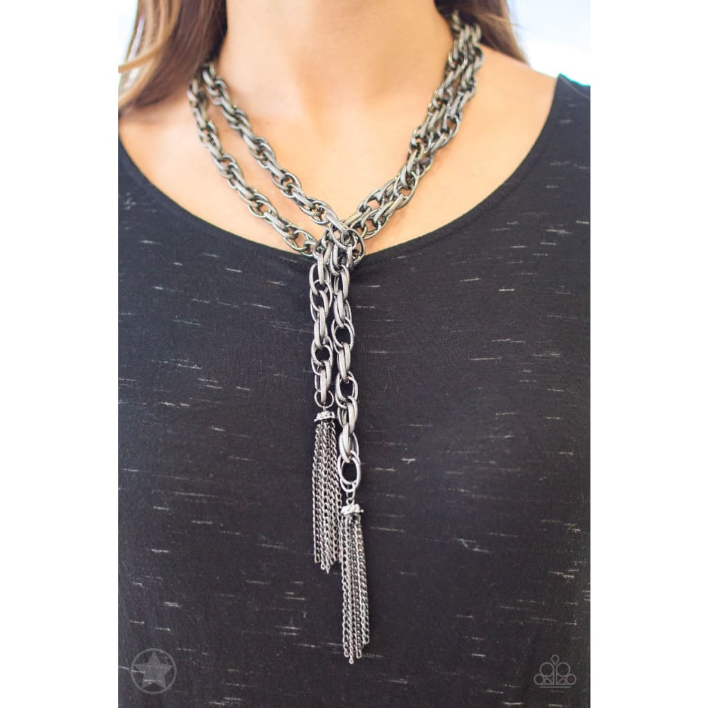 Paparazzi SCARFed for Attention - Gunmetal