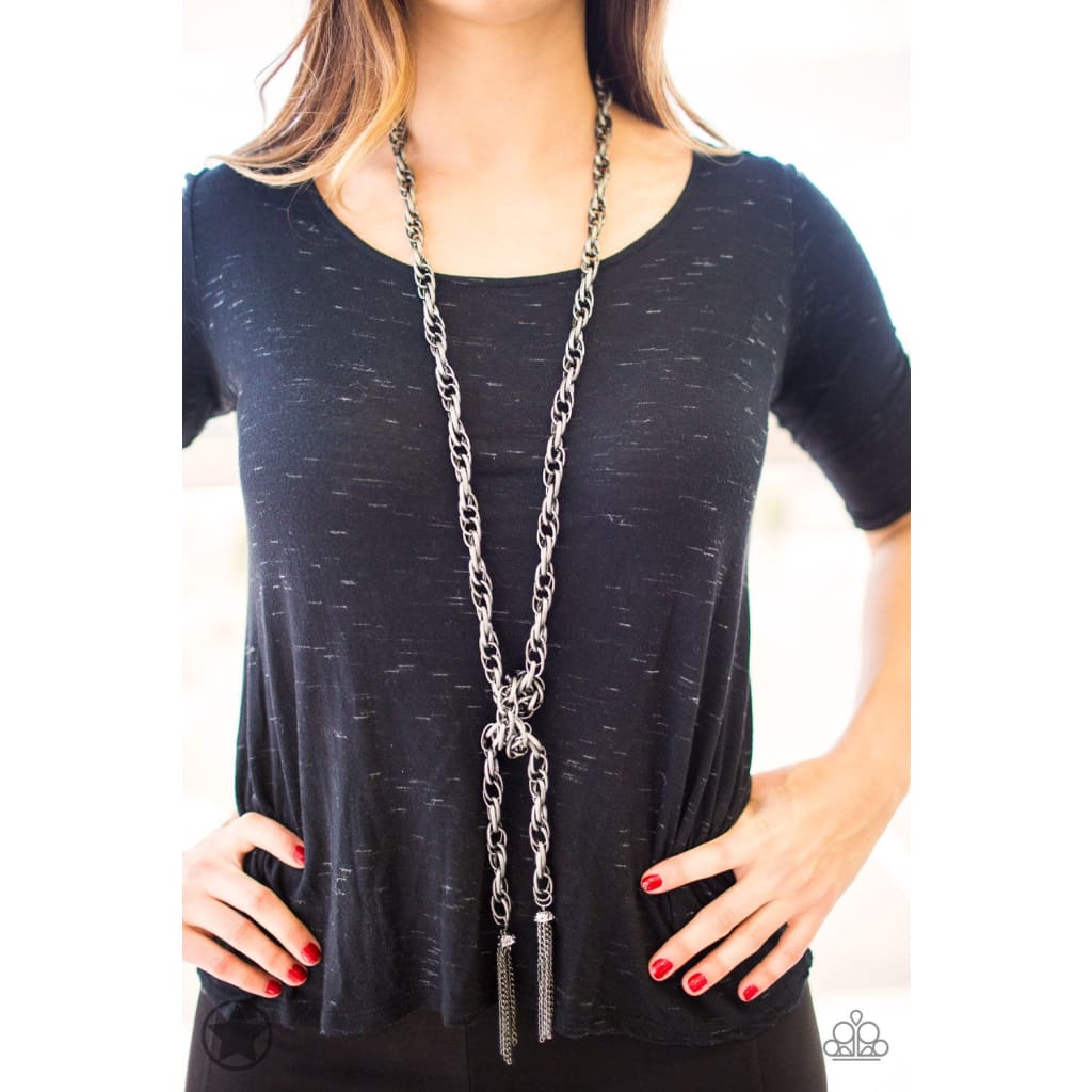 Paparazzi SCARFed for Attention - Gunmetal