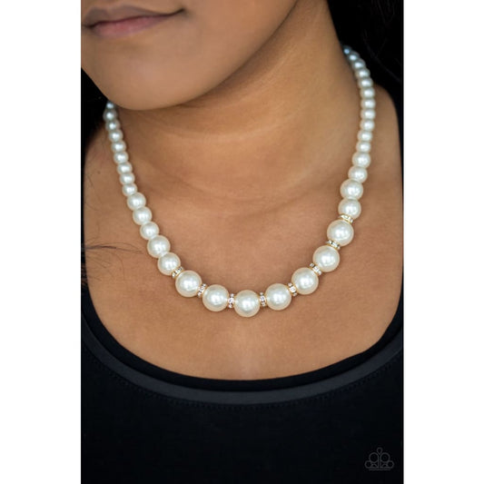 Paparazzi Showtime Shimmer Gold Necklace