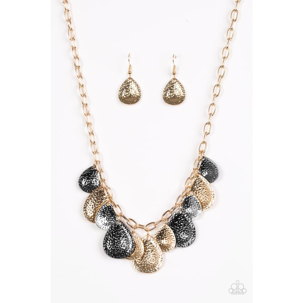 Paparazzi Storm Goddess - Gold Necklace