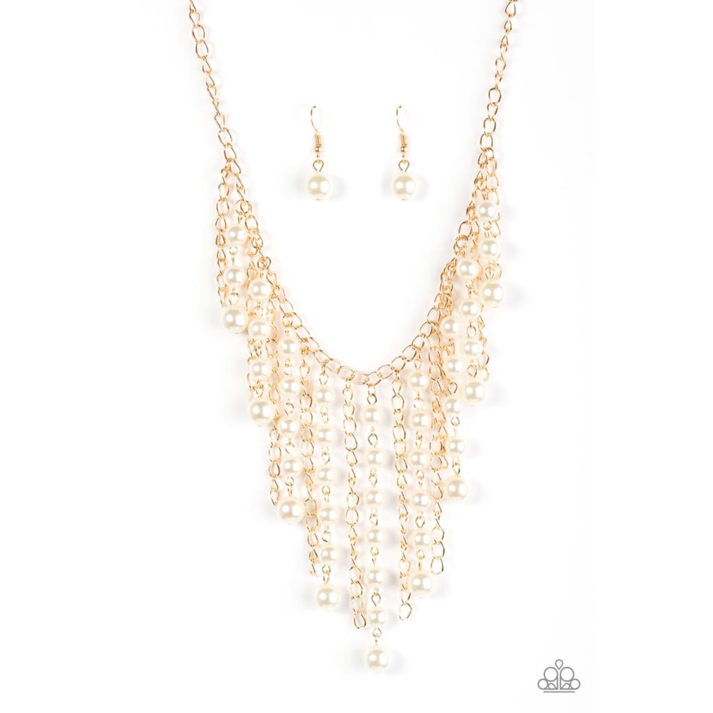 Paparazzi STUN Control - Gold Pearl Necklace