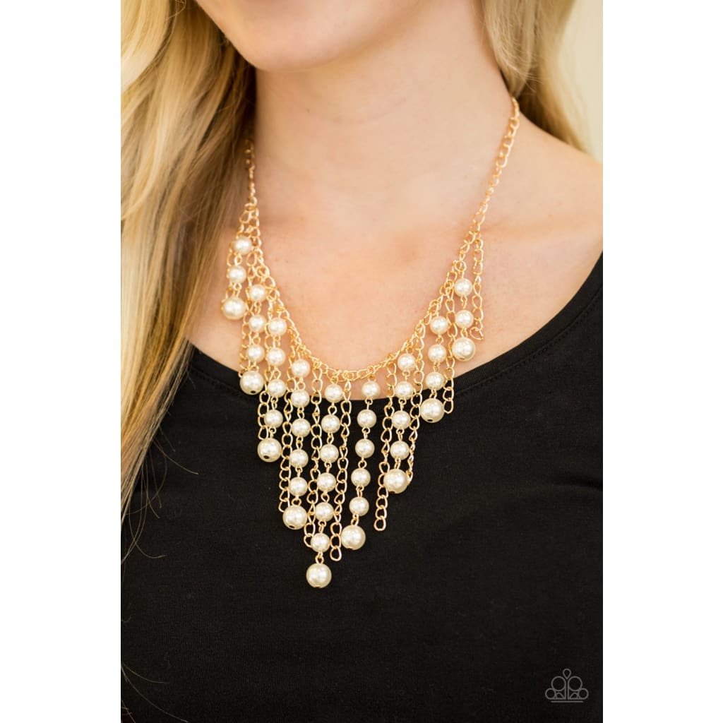 Paparazzi STUN Control - Gold Pearl Necklace