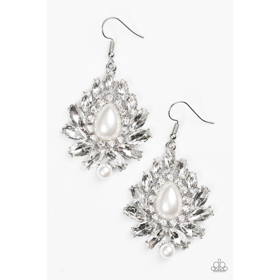 Paparazzi Trophy Trove - White