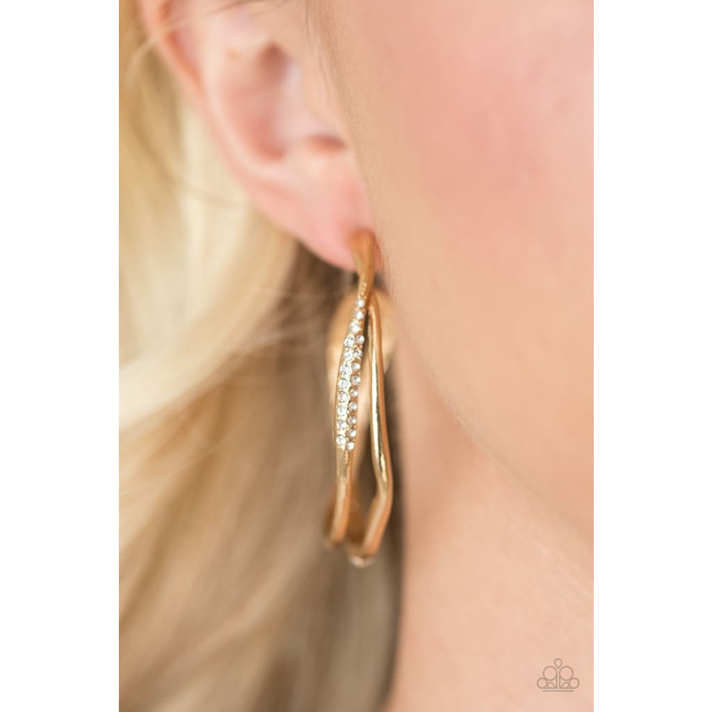 Paparazzi Twisted Shimmer - Gold