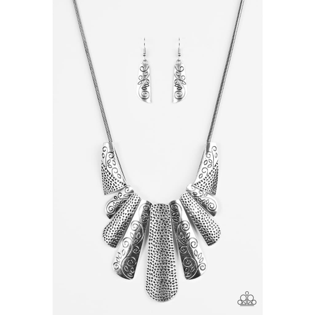 Paparazzi Untamed - Silver