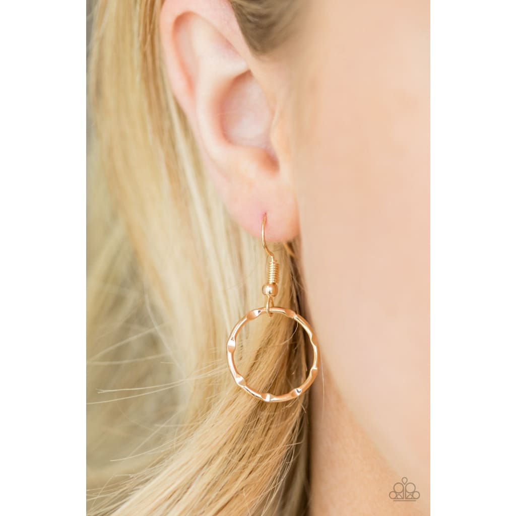 Paparazzi Urban Center - Gold Necklace