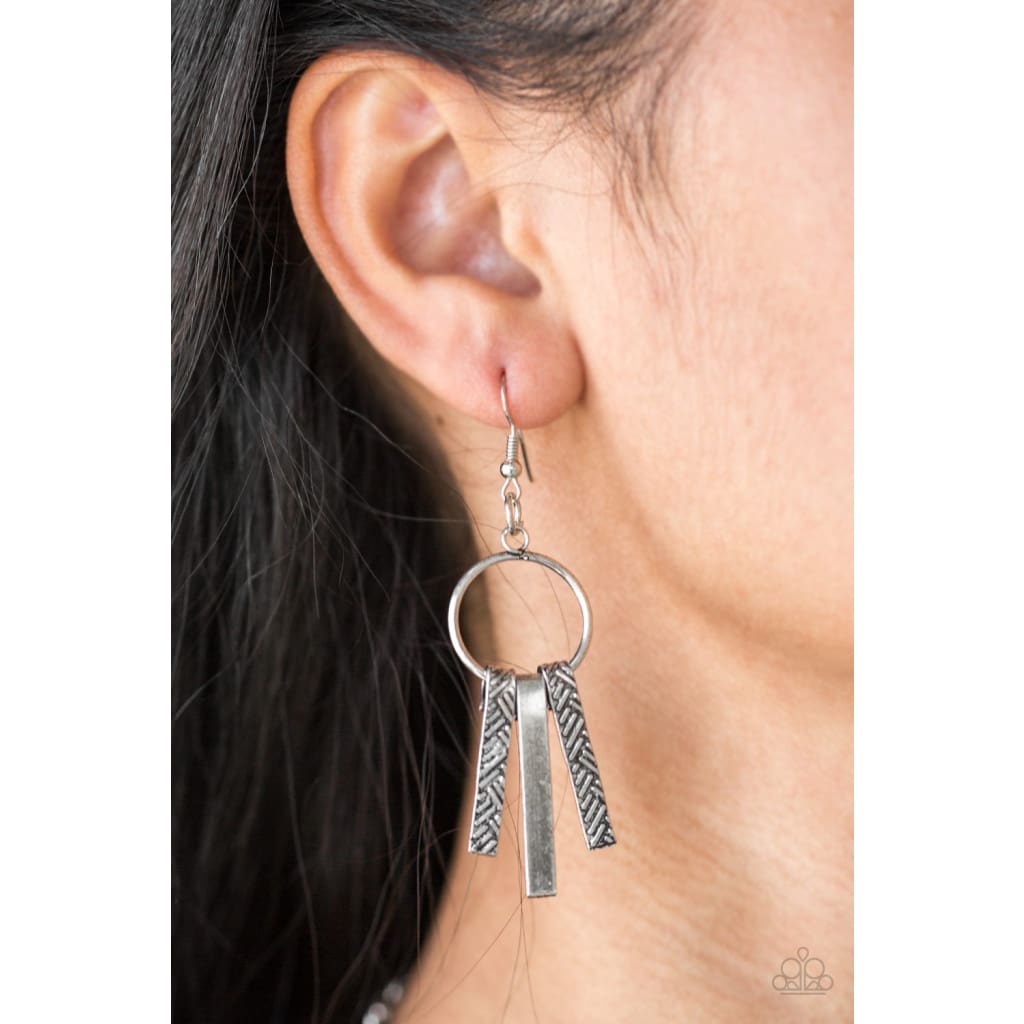 Paparazzi Welcome To The Pack - Silver Necklaces