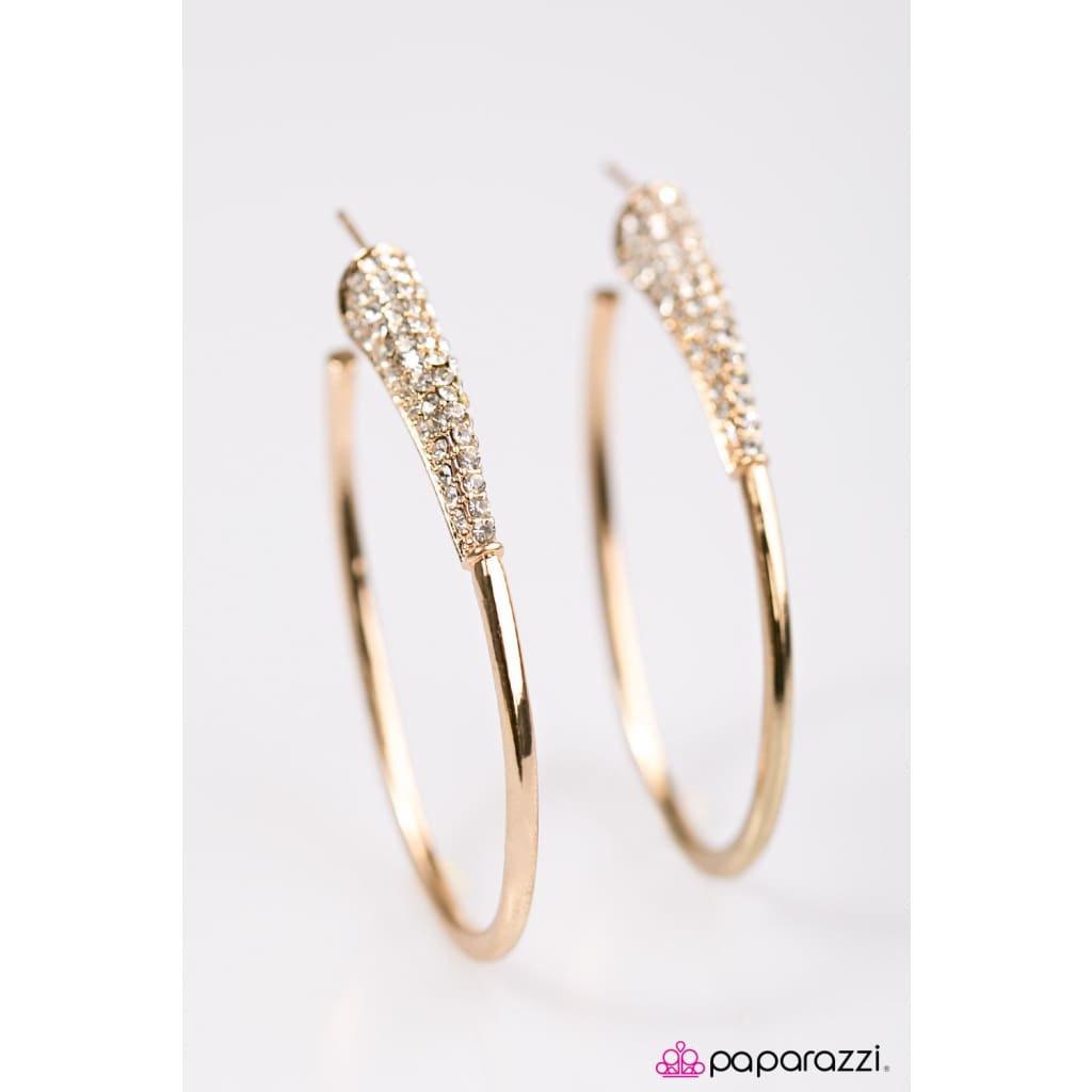 Paparazzi Winter Ice - Gold